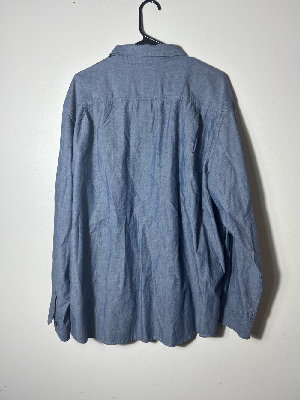 Carhartt Mens XL Loose Fit Blue Chambray Work Shirt Button Up Long Sleeve - Picture 7 of 9